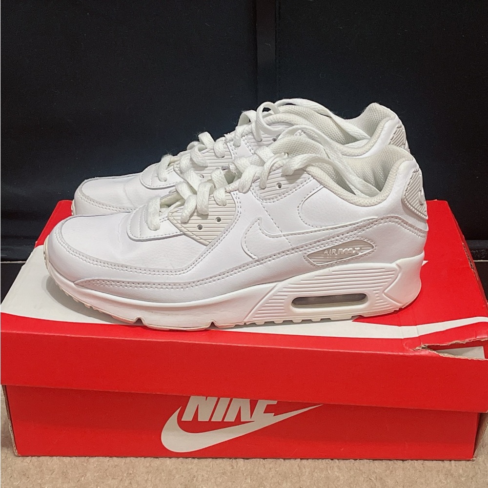 Nike Air Max 90 Triple White Sneakers